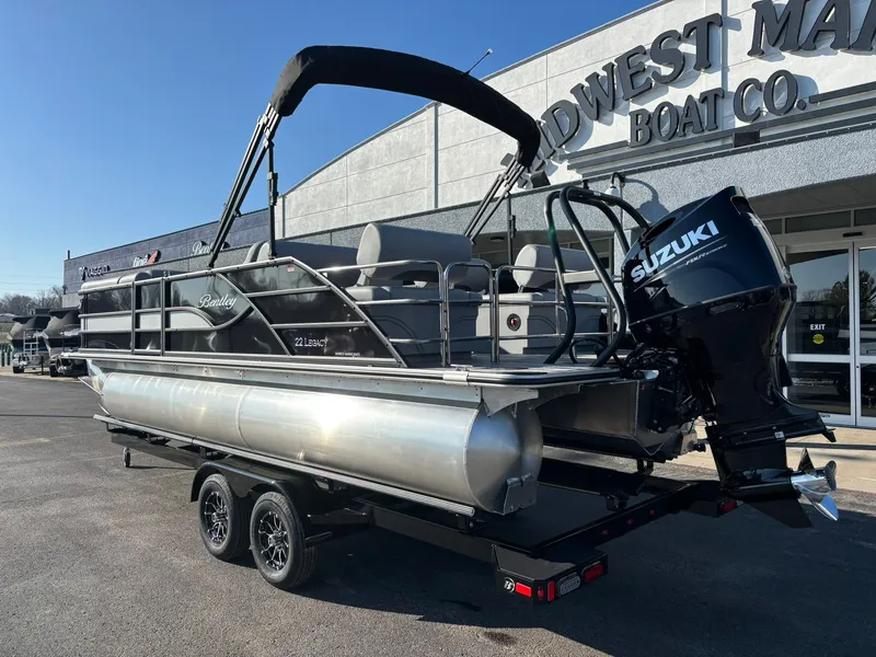 Slide: The Image of Bentley Pontoons 223 LEGACY QSB 2026 - 8