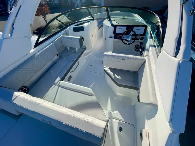 Slide: The Image of Sea Ray SDX 230 Outboard 2026 - 5