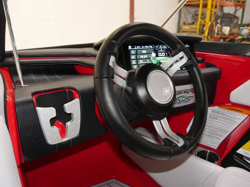 Slide: The Image of Nautique Ski Nautique 2019 - 15