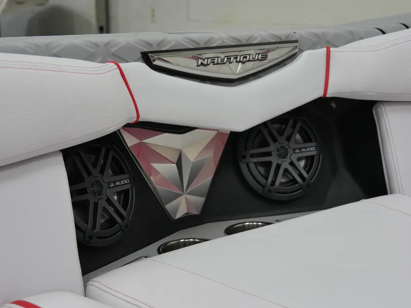 Slide: The Image of Nautique Ski Nautique 2019 - 21