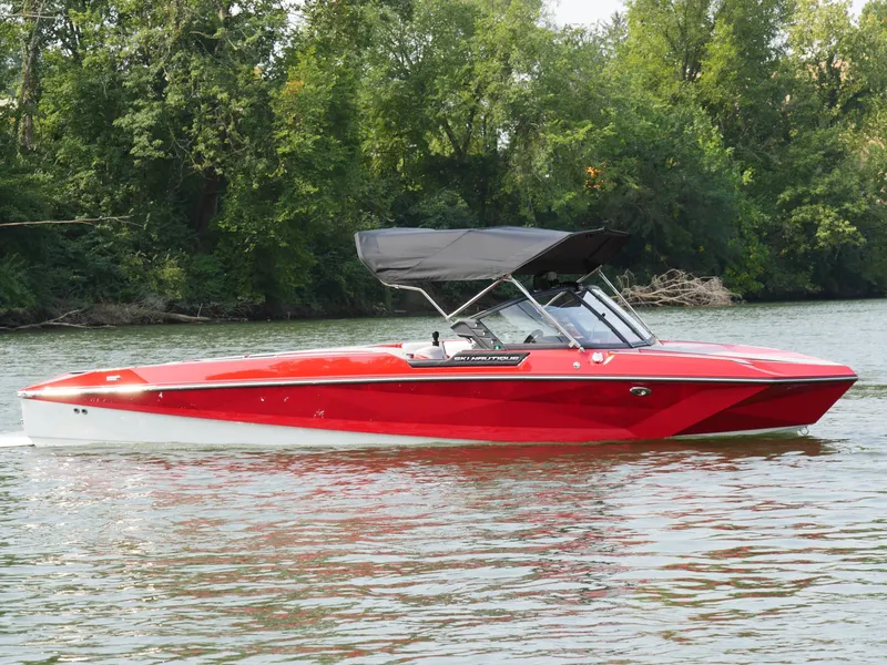 Slide: The Image of Nautique Ski Nautique 2019 - 25