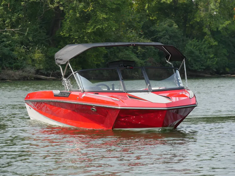 Slide: The Image of Nautique Ski Nautique 2019 - 26