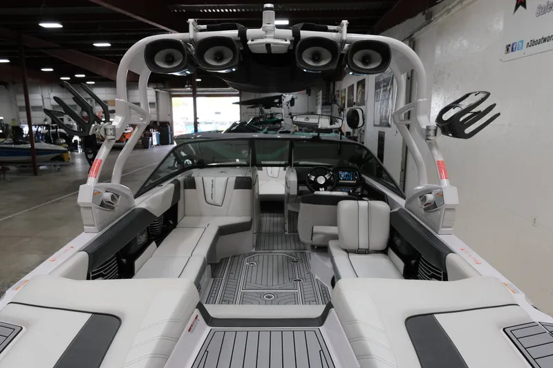 Slide: The Image of Nautique G23 2015 - 8