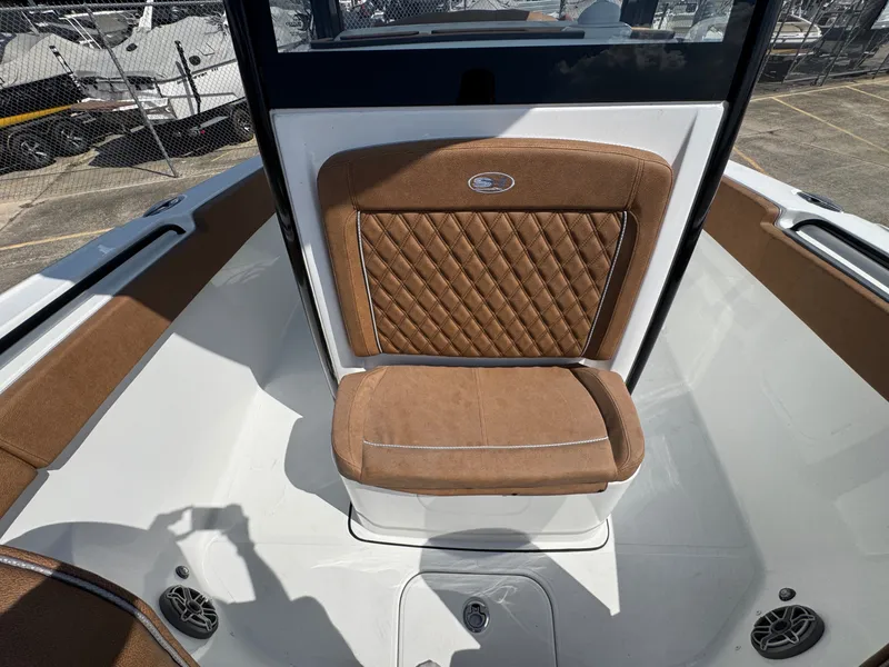 Slide: The Image of Sea Hunt Ultra 265 SE 2026 - 24