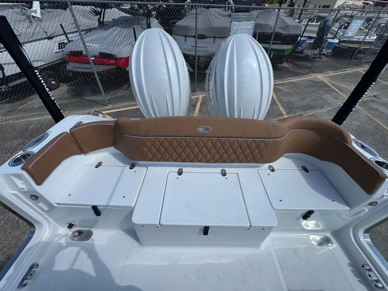 Slide: The Image of Sea Hunt Ultra 265 SE 2026 - 27