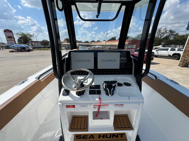 Slide: The Image of Sea Hunt Ultra 265 SE 2026 - 31