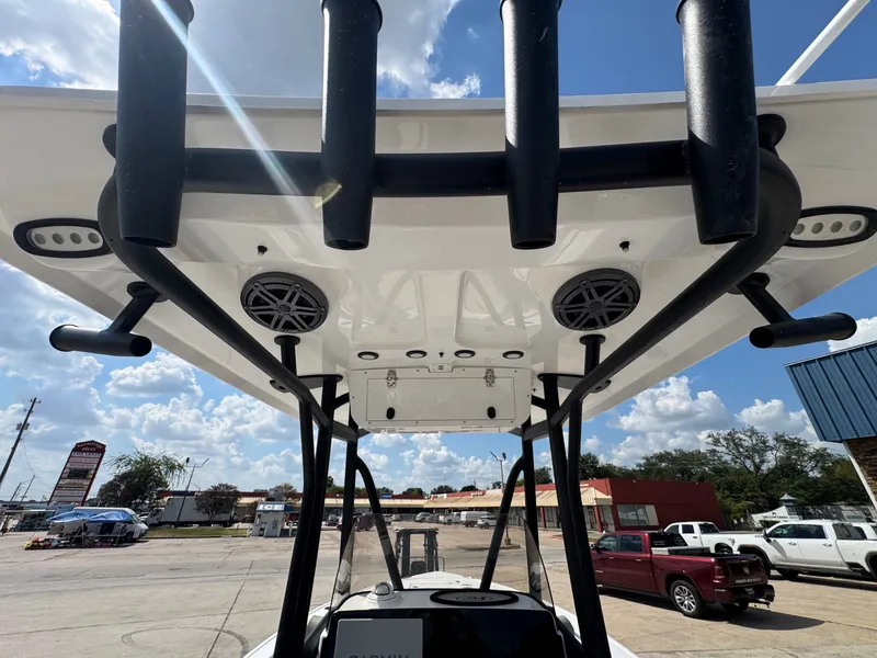 Slide: The Image of Sea Hunt Ultra 229 2026 - 12