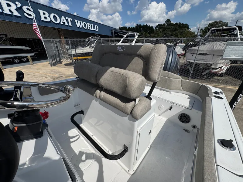 Slide: The Image of Sea Hunt Ultra 229 2026 - 23