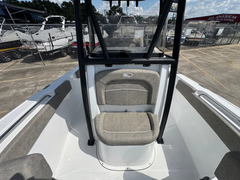 Slide: The Image of Sea Hunt Ultra 229 2026 - 28