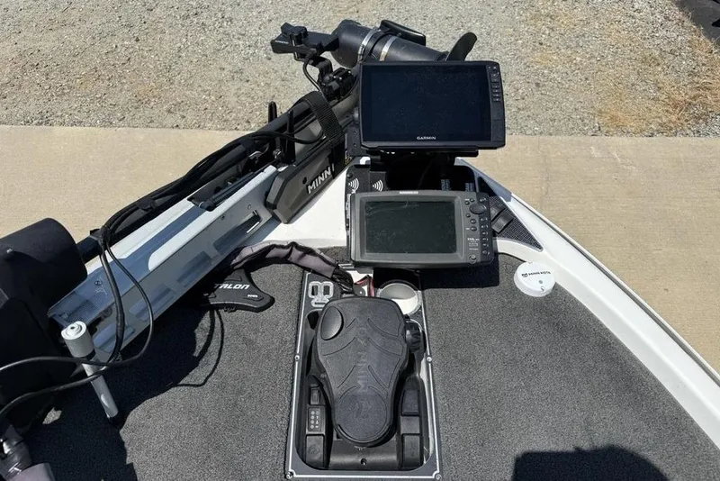 The Image of 2014 Skeeter FX20 boat at Foothills Marine Center showroom. - 2
