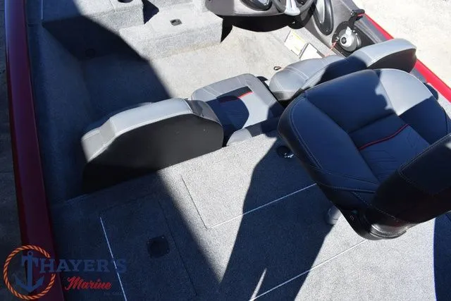 Slide: The Image of Tracker PRO175 2021 - 10