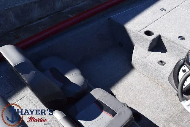 Slide: The Image of Tracker PRO175 2021 - 13