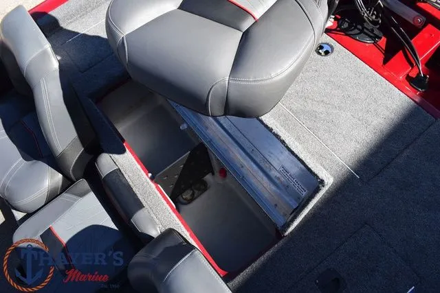 Slide: The Image of Tracker PRO175 2021 - 25