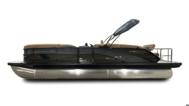 The Image of Bennington M Quad Bench 24 MSL Tritoon 2026 - 1