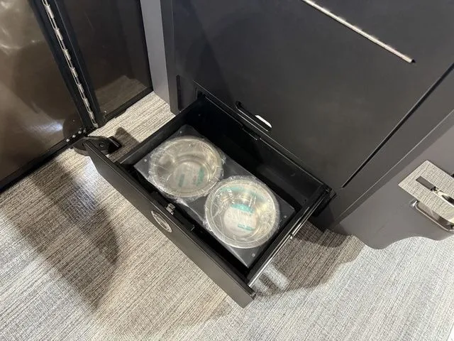 Slide: The Image of Bennington M Quad Bench 24 MSL Tritoon 2026 - 20