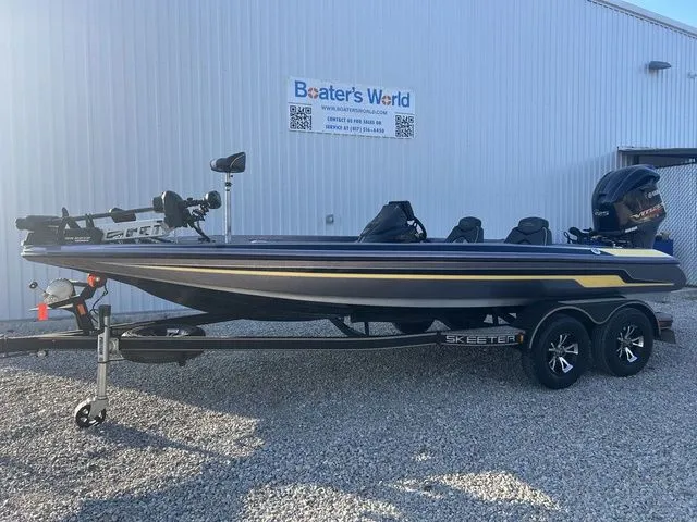 Slide: The Image of Skeeter ZX225 2019 - 1