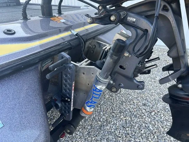 Slide: The Image of Skeeter ZX225 2019 - 21