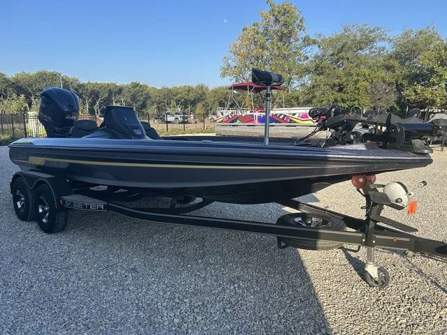 Slide: The Image of Skeeter ZX225 2019 - 5