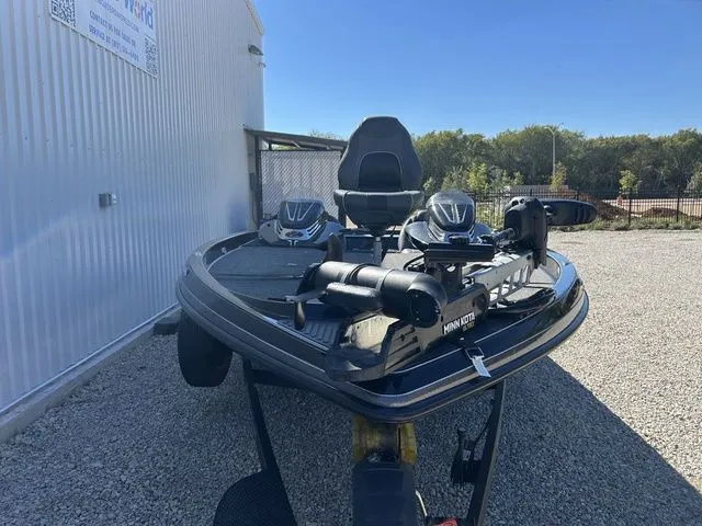 Slide: The Image of Ranger Boats Z520C Ranger Cup Equipped 2020 - 10
