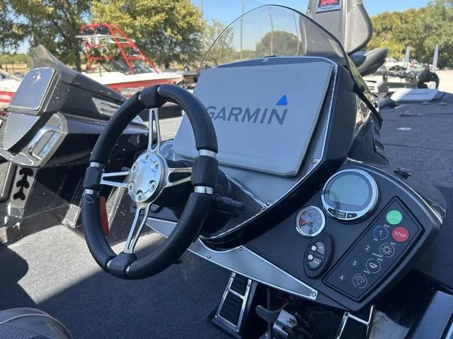 Slide: The Image of Ranger Boats Z520C Ranger Cup Equipped 2020 - 14