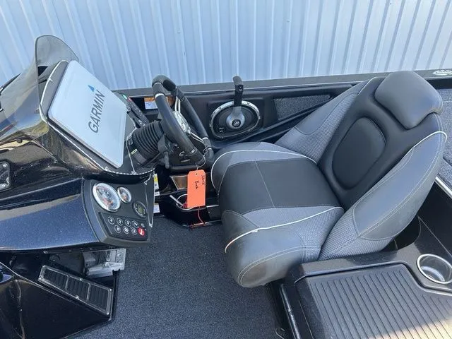 Slide: The Image of Ranger Boats Z520C Ranger Cup Equipped 2020 - 15