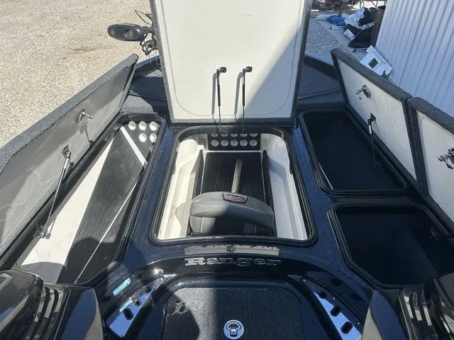 Slide: The Image of Ranger Boats Z520C Ranger Cup Equipped 2020 - 20