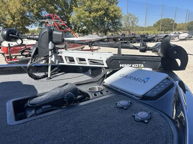 Slide: The Image of Ranger Boats Z520C Ranger Cup Equipped 2020 - 22