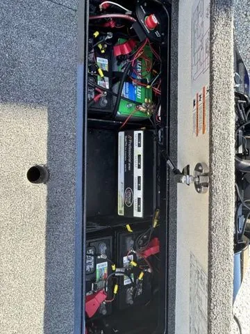 Slide: The Image of Ranger Boats Z520C Ranger Cup Equipped 2020 - 24