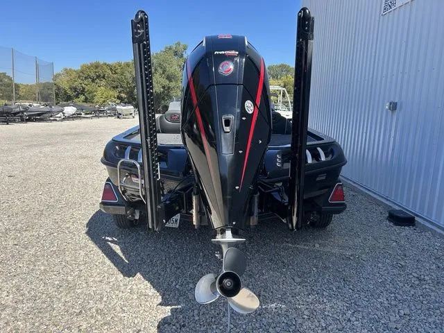 Slide: The Image of Ranger Boats Z520C Ranger Cup Equipped 2020 - 5