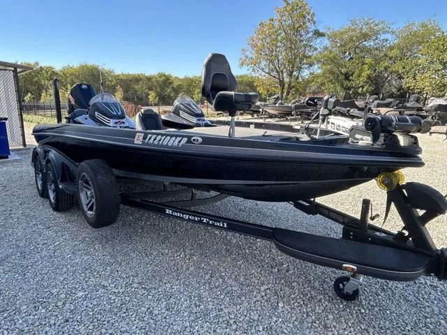 Slide: The Image of Ranger Boats Z520C Ranger Cup Equipped 2020 - 9