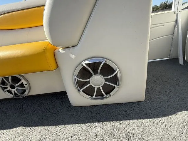 Slide: The Image of JC 266 IO 2006 - 4