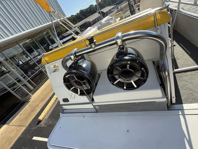 Slide: The Image of JC 266 IO 2006 - 8