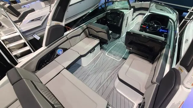 Slide: The Image of Monterey 278SS Super Sport 2025 - 10