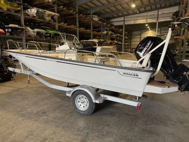 Slide: The Image of Boston Whaler 17 Montauk 2026 - 4