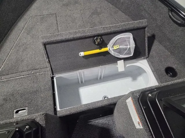 Slide: The Image of Lund 1650 Rebel XL Sport 2026 - 16