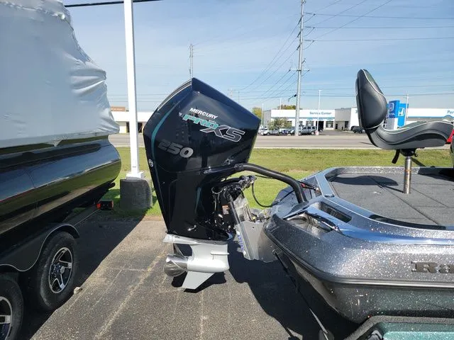 Slide: The Image of Ranger Z520R 2026 - 13