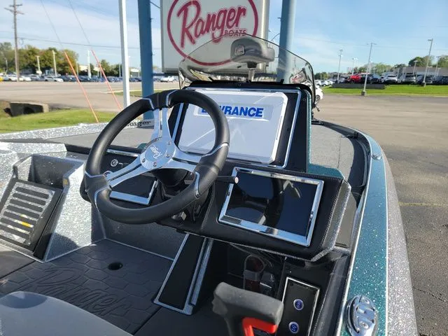 Slide: The Image of Ranger Z520R 2026 - 4