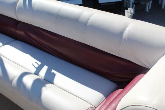 Slide: The Image of Harris Super Sunliner 200 2000 - 13