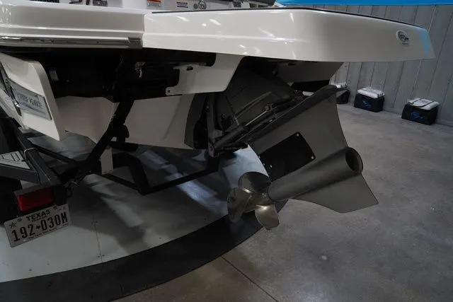 Slide: The Image of Chaparral 21 Surf 2022 - 10