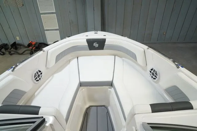 Slide: The Image of Chaparral 21 Surf 2022 - 13