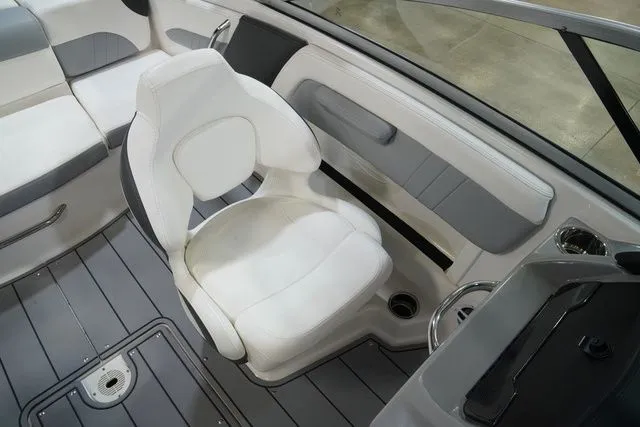 Slide: The Image of Chaparral 21 Surf 2022 - 15