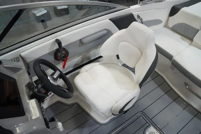 Slide: The Image of Chaparral 21 Surf 2022 - 17