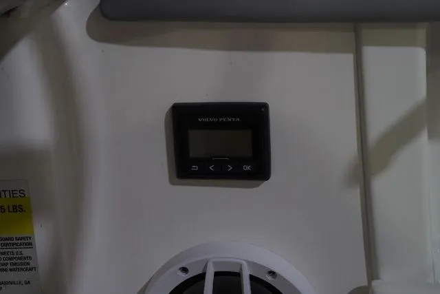 Slide: The Image of Chaparral 21 Surf 2022 - 21