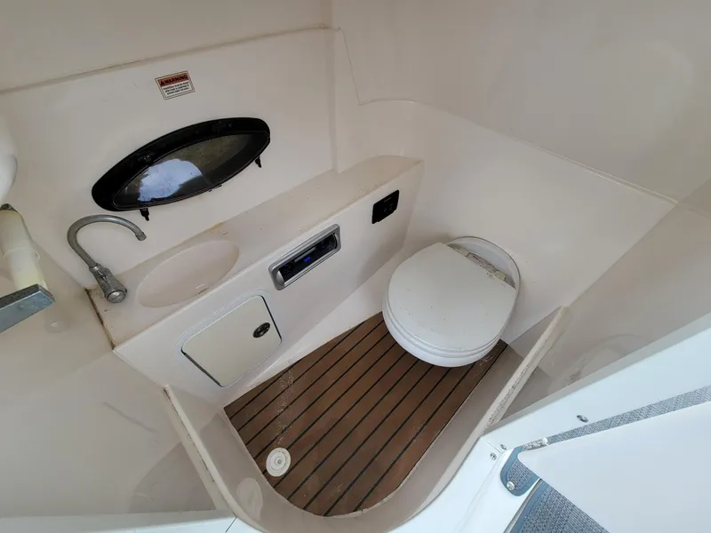 Slide: The Image of Hurricane 2400 Sundeck OB X/Treme 2014 - 6