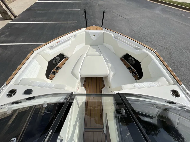 Slide: The Image of Nautique Super Air Nautique S23 2026 - 30