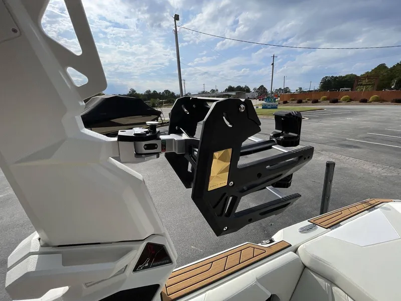 Slide: The Image of Nautique Super Air Nautique S23 2026 - 34