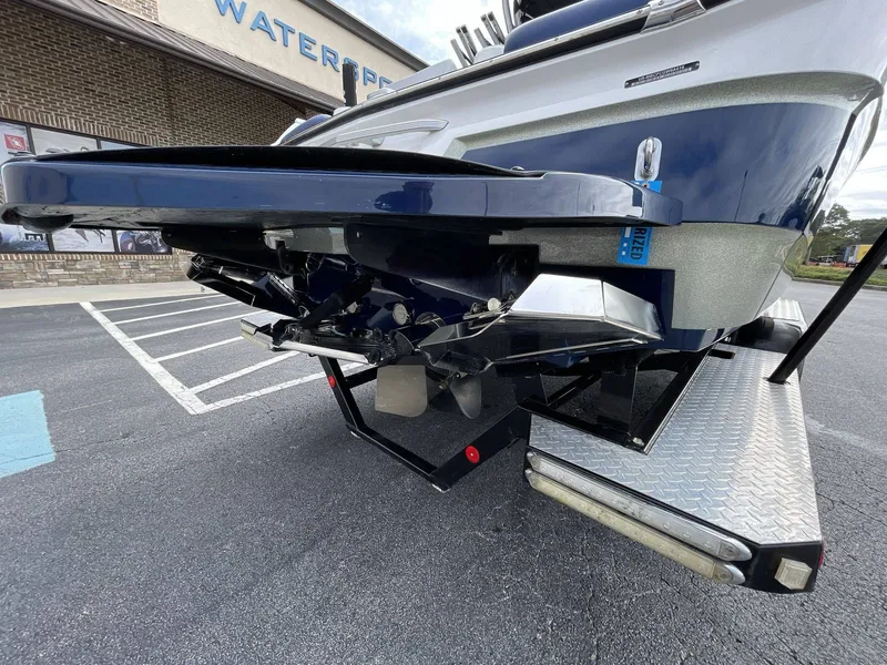 Slide: The Image of MasterCraft X23 2016 - 11