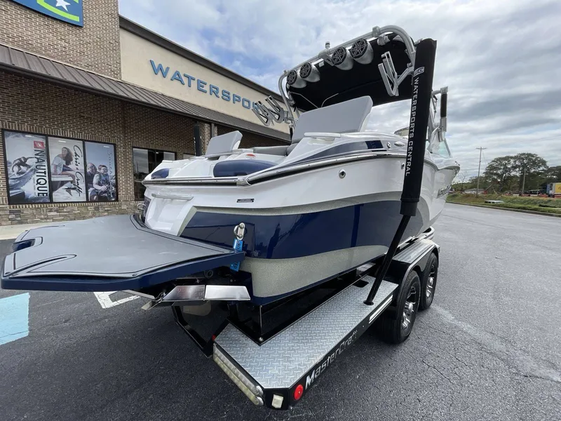 Slide: The Image of MasterCraft X23 2016 - 15