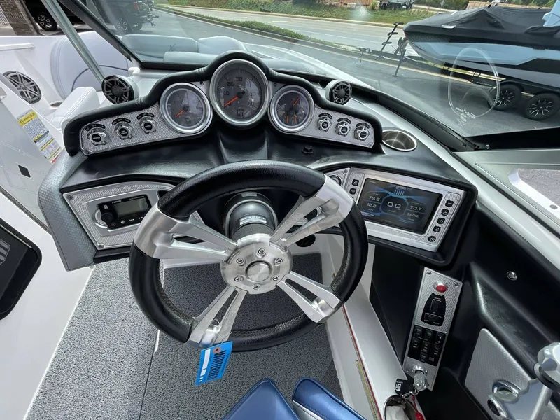 Slide: The Image of MasterCraft X23 2016 - 29