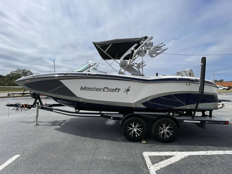 Slide: The Image of MasterCraft X23 2016 - 3